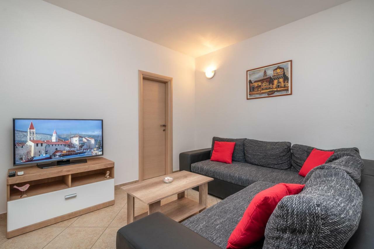 Apartments Ivan トロギール エクステリア 写真