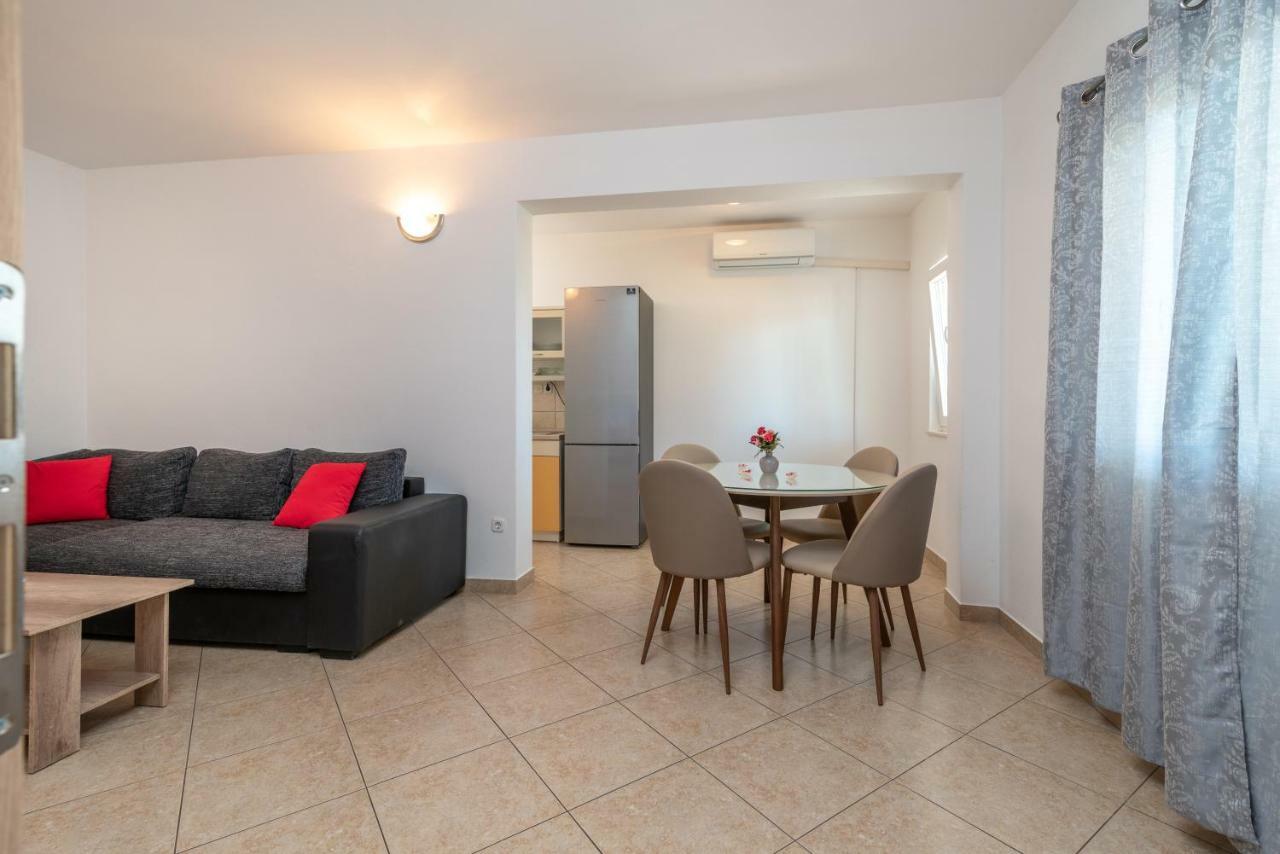 Apartments Ivan トロギール エクステリア 写真
